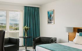 Langstone Quays Resort  4*